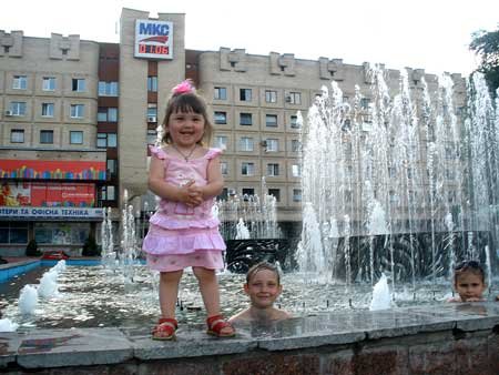 Фонтан на площади