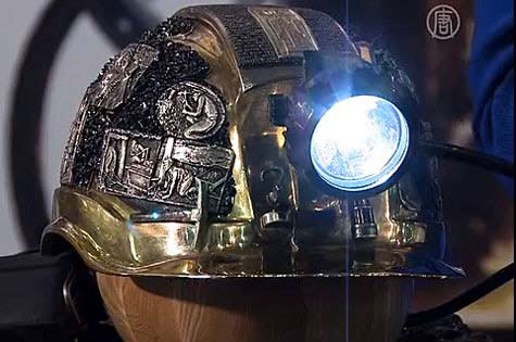 В Донбассе создали каску для шахтеров-“мажоров” (Видео)