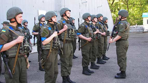В воинскую часть Славянска прибывают молодые бойцы