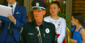 Начальник патрульной полиции Славянска и Краматорска выпускникам: “Главное – живите по совести”