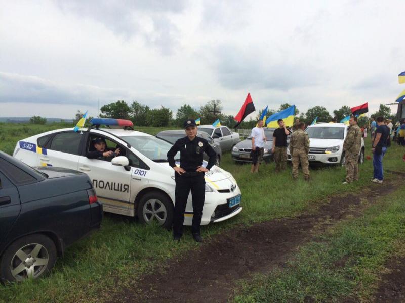 В Славянске экипажи новой патрульной полиции сопроводили автопробег памяти генерала Кульчицкого