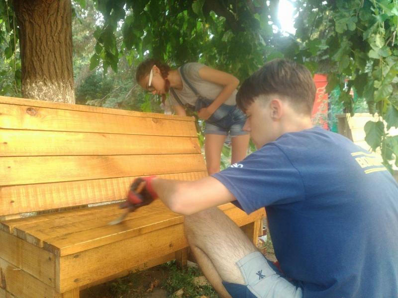 Волонтеры “Теплицы” продолжают облагораживать публичные пространства Славянка
