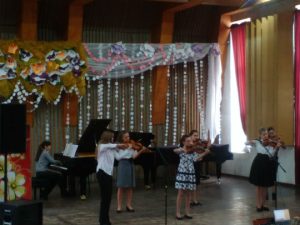 Коммунальщики Славянска принимали поздравления с профессиональным праздником. Фото