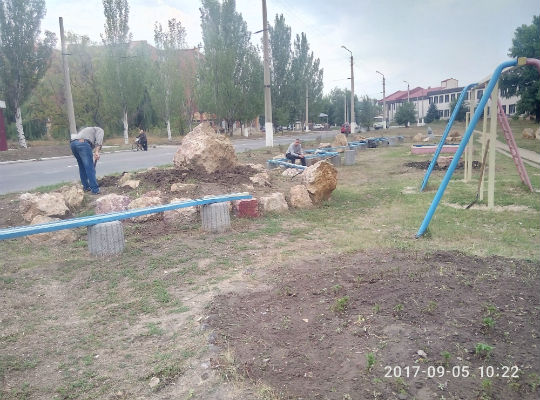 В Славянске наводят марафет ко Дню города. А можно ли любить родной город без повода?