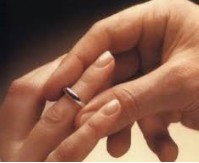 Почему нельзя снимать обручальное кольцо: приметы