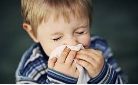 Супрун разрешила ходить в школу детям с насморком и кашлем