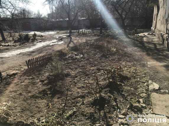 У Слов’янську поліцейські розслідують факт жорстокого поводження з собакою, що призвело до загибелі тварини