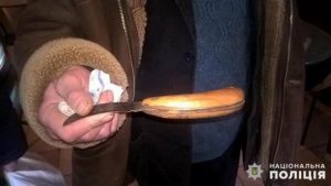 Выслеживал с ножом от банкомата: “гастролер” из Луганской области напал на жителя Славянска