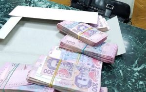 Процветанию Славянска мешает коррупция чиновников