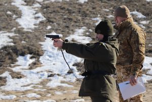 Вояки Слов’янського полку провели змагання на першість військової частини зі стрільби з бойової зброї. Фото