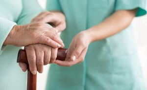 Урегулированы выплаты ухаживающим за лицами с инвалидностью и пожилыми людьми