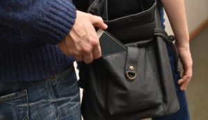 Поліцейські Слов’янська порадили, як вберегтися від «карманників»