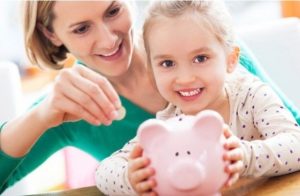 В Фонде страхования предупредили о задержке декретных и больничных выплат