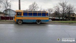 В Славянске водитель автобуса сбил женщину на остановке