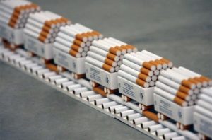 Украинцы потребляют много алкогольных напитков и табачных изделий