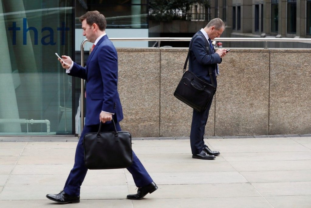 В Украине запустили эксперимент: смартфоны и планшеты разрешили использовать вместо кассового аппарата