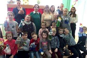 У Слов’янську юні театрали подарували свято особливим дітям