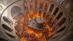 Схождения благодатного огня в Иерусалиме ожидают тысячи христиан со всего мира, онлайн