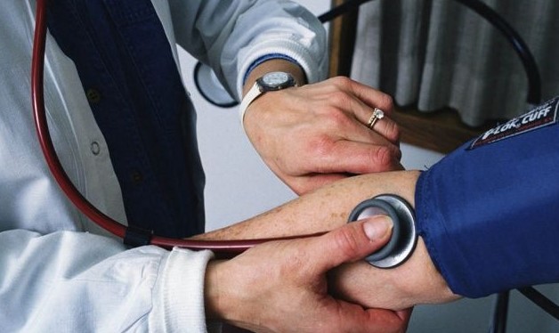 В Кабмине расширят список профессий с обязательным медосмотром: детали