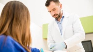 В Украине изменят названия 20 медицинских профессий