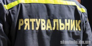 В Славянске горела пятиэтажка: пожарные спасли  двух человек