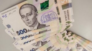 Сколько Украина должна выплатить по долгам: названы пиковые месяцы