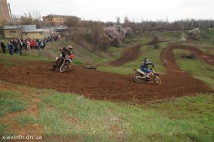 В Славянске проходит мотокросс