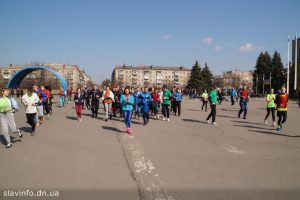 От Соборной площади до Славкурорта: в Славянске прошел легкоатлетический забег