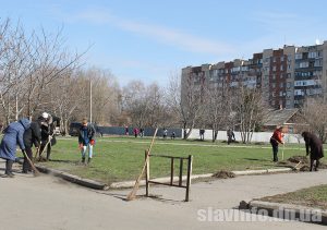 Мешканців Слов’янська закликають взяти активну участь у весняних прибираннях та озелененні міста