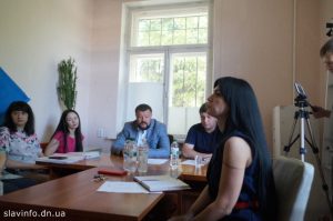 На чиїй стороні Слов’янська РДА у боротьбі аграрного коледжу з рейдером?