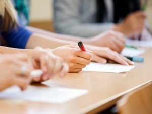 В экзаменационных заданиях для школьников ОРДЛО и России Донецкую область обозначили регионом РФ