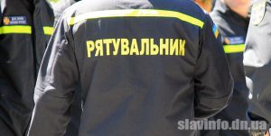 Розпилював металеву бочку з залишками бензину: на пожежі постраждав чоловік