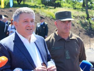 Пам’ятаємо: під Слов’янськом вшанували пам’ять загиблих воїнів. Фото