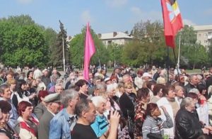 Хроника оккупации: 1 мая 2014 г. на митинге пугали «хунтой», «Правым сектором» и призывали к пседореферендуму