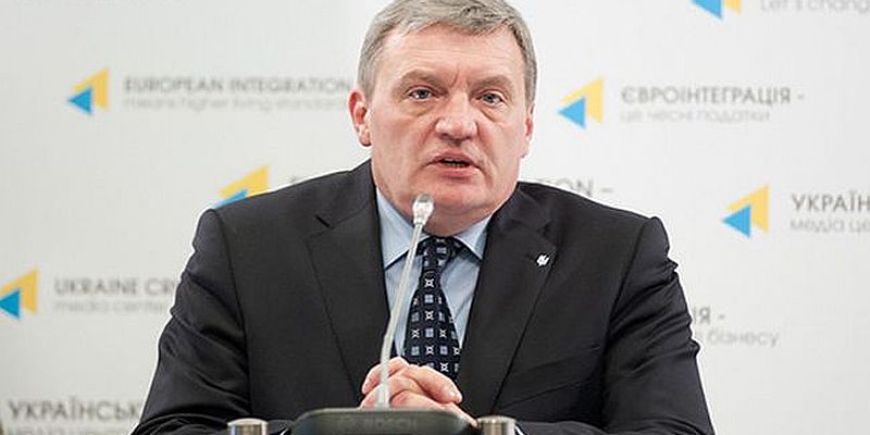 МинВОТ: Киев получит данные о гражданах, оформивших российские паспорта