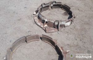 Вночі з дитячого садку в Лимані зникли елементи водопровідних колодязів, поліція знайшла крадія протягом кількох годин