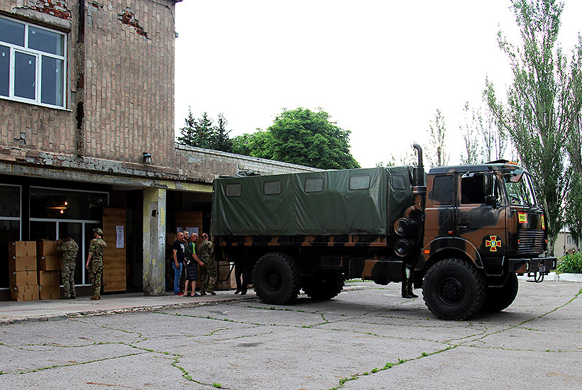 Черговий гуманітарний вантаж з Латвії доставили гвардійці  мешканцям Донбасу