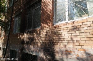 По свидетельству очевидцев утеплитель в поликлинике подожги дети