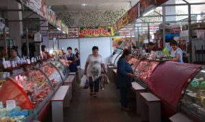 Цены на продукты в Славянске: Что почем на Центральном рынке на 2 июня