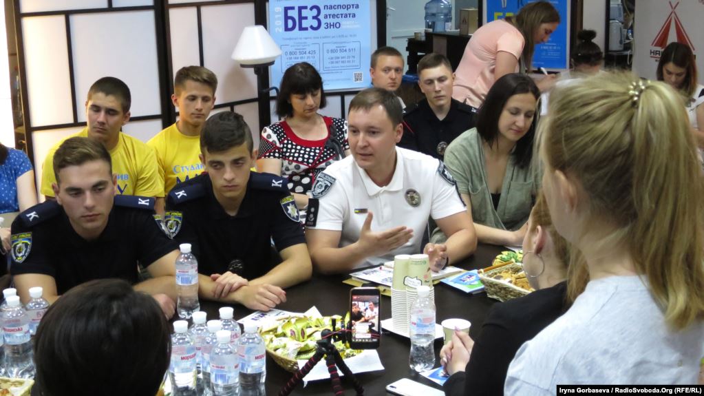 Украина готова принять всех выпускников с неподконтрольной территории