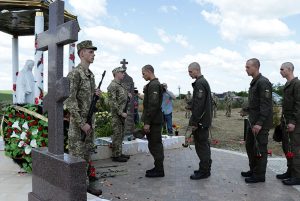 На Карачуні вшанували пам’ять військовослужбовців,  що загинули під час Слов’янської операції