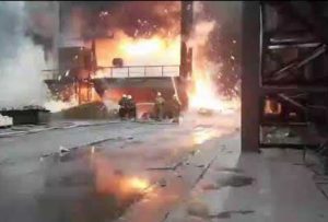 В Мариуполе произошла авария на меткомбинате Ильича: 2000 тонн раскаленного чугуна вылилось в цех