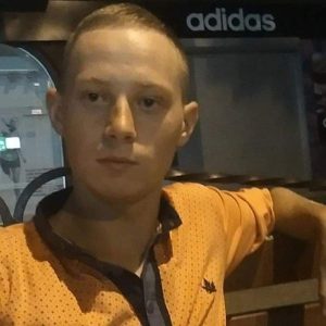 В результате обстрела автоколонны с губернатором Донецкой области погиб 22-летний боец