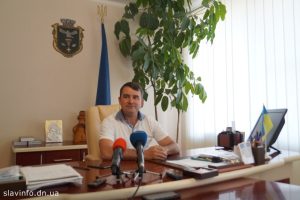 Міський голова вважає що виборча компанія по округу була брудною