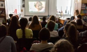 В прифронтовой зоне в Донецкой области проходят дни украинского кино