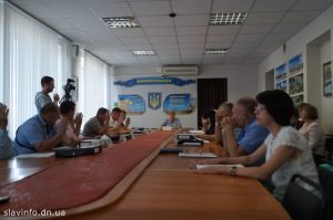 На виконкомі відмовили збільшувати час роботи громадського транспорту