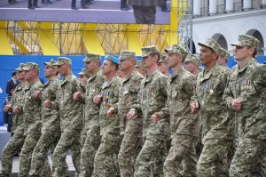 Офис президента не согласовал с ветеранами план марша ко Дню независимости