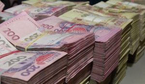 Переселенец из Луганска отсудил у России 1,15 миллиона гривен