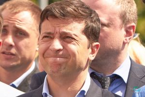 Зеленского просят отменить государственное финансирование партий