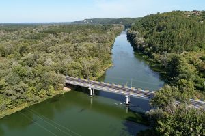 В Богородичном отремонтировали мост через р. Северский Донец